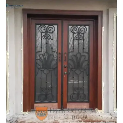 Adana’da Lüks ve Güvenlik: Villa Kapısı 234 Modeli Pivot Çelik Kapı