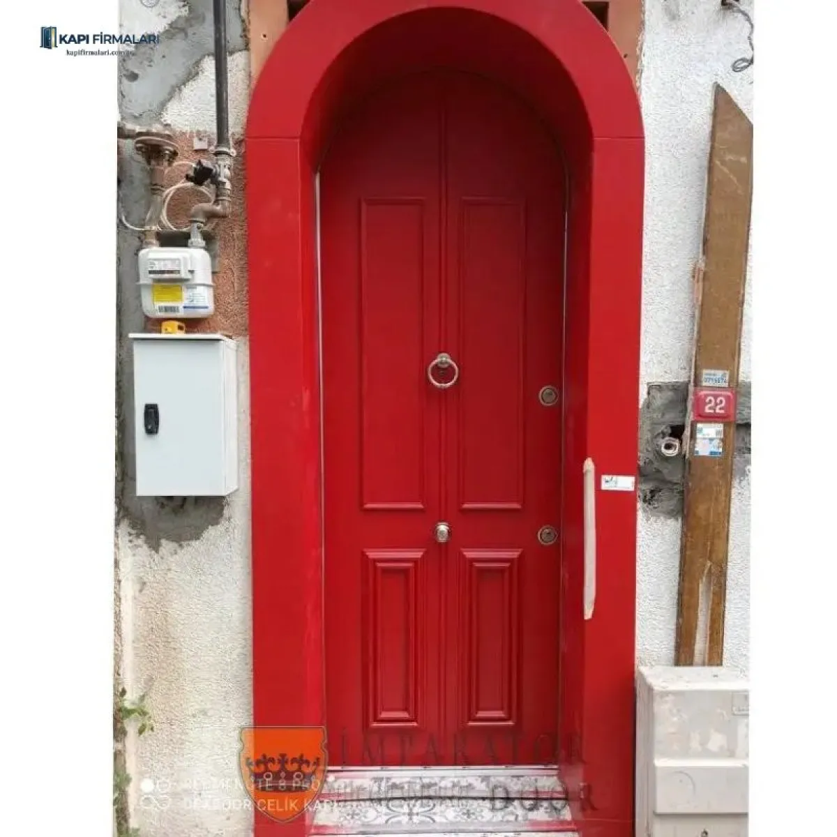 Kemerli Kırmızı Klasik Villa Kapısı