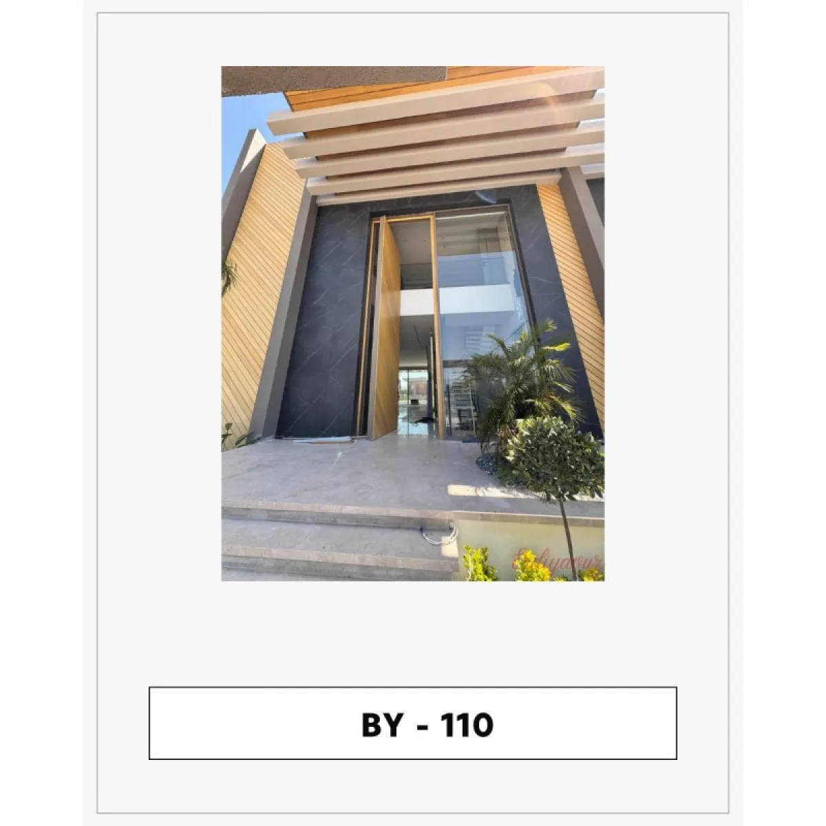 BY-110 Pivot Kapı: Modern Mimarinin İmza Detayı